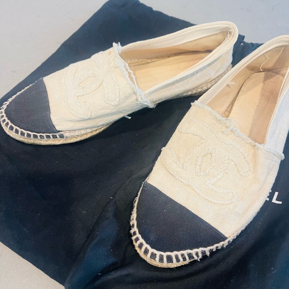 Chanel Women's Espadrilles - Cream and Black